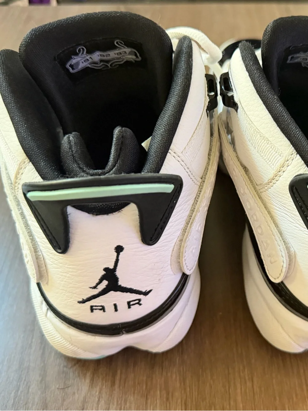 Nike Jordan 6 Rings Men Basketball Sneakers in White, Black & Teal size 9.5
